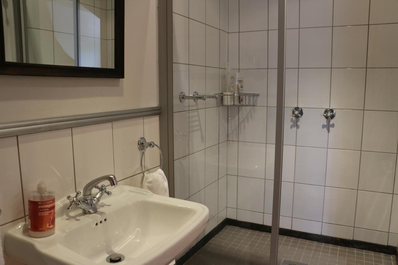 3 On Roux Bed & Breakfast Franschhoek Bagian luar foto
