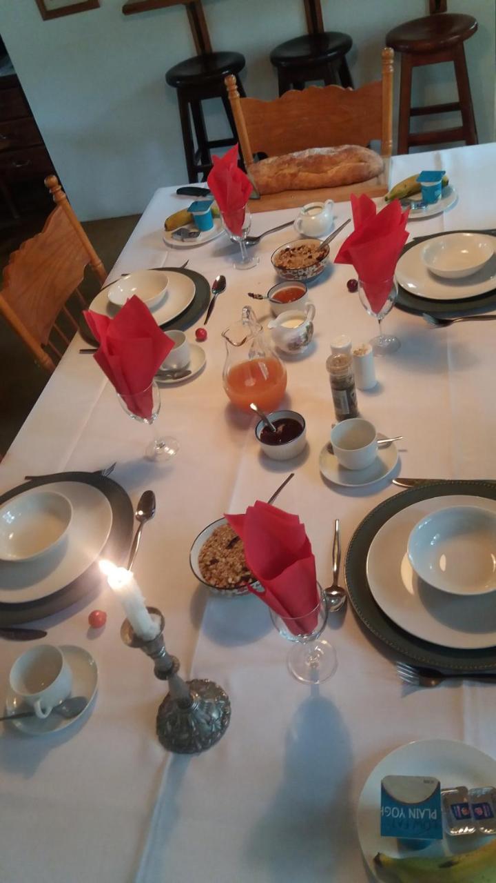 3 On Roux Bed & Breakfast Franschhoek Bagian luar foto