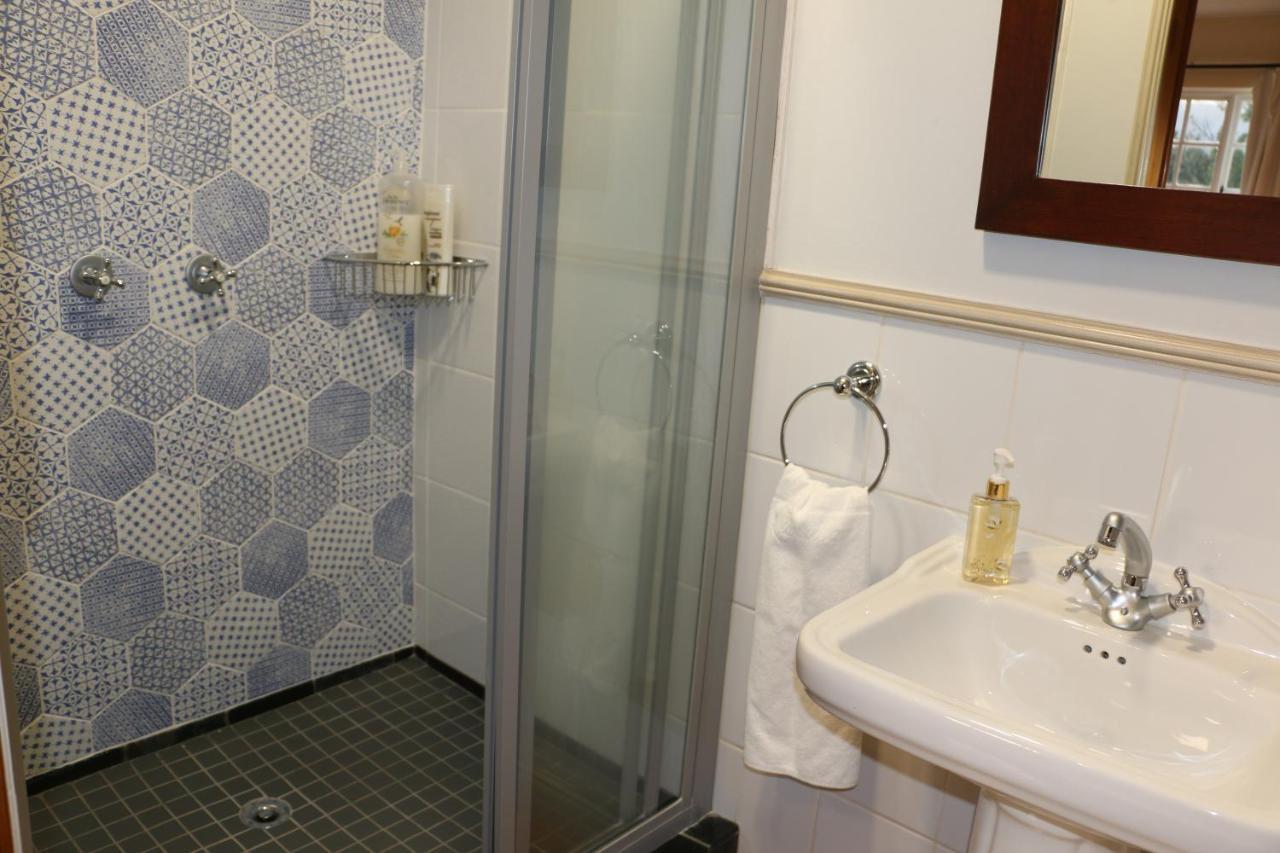 3 On Roux Bed & Breakfast Franschhoek Bagian luar foto